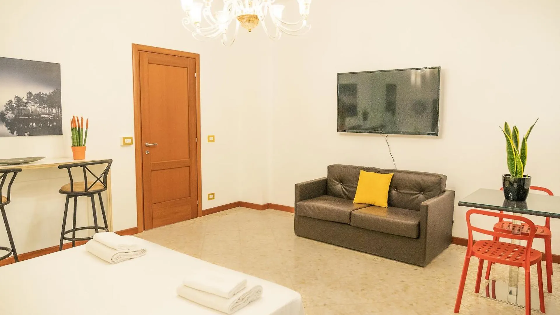 Bari City Center - Locazioni Turistiche - Hotel 0*,  Italy